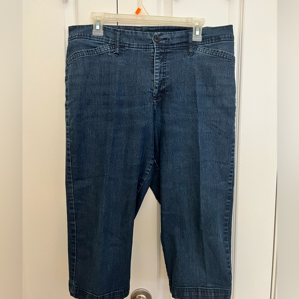 ST. John’s Jean Shorts Dark Blue Size 14